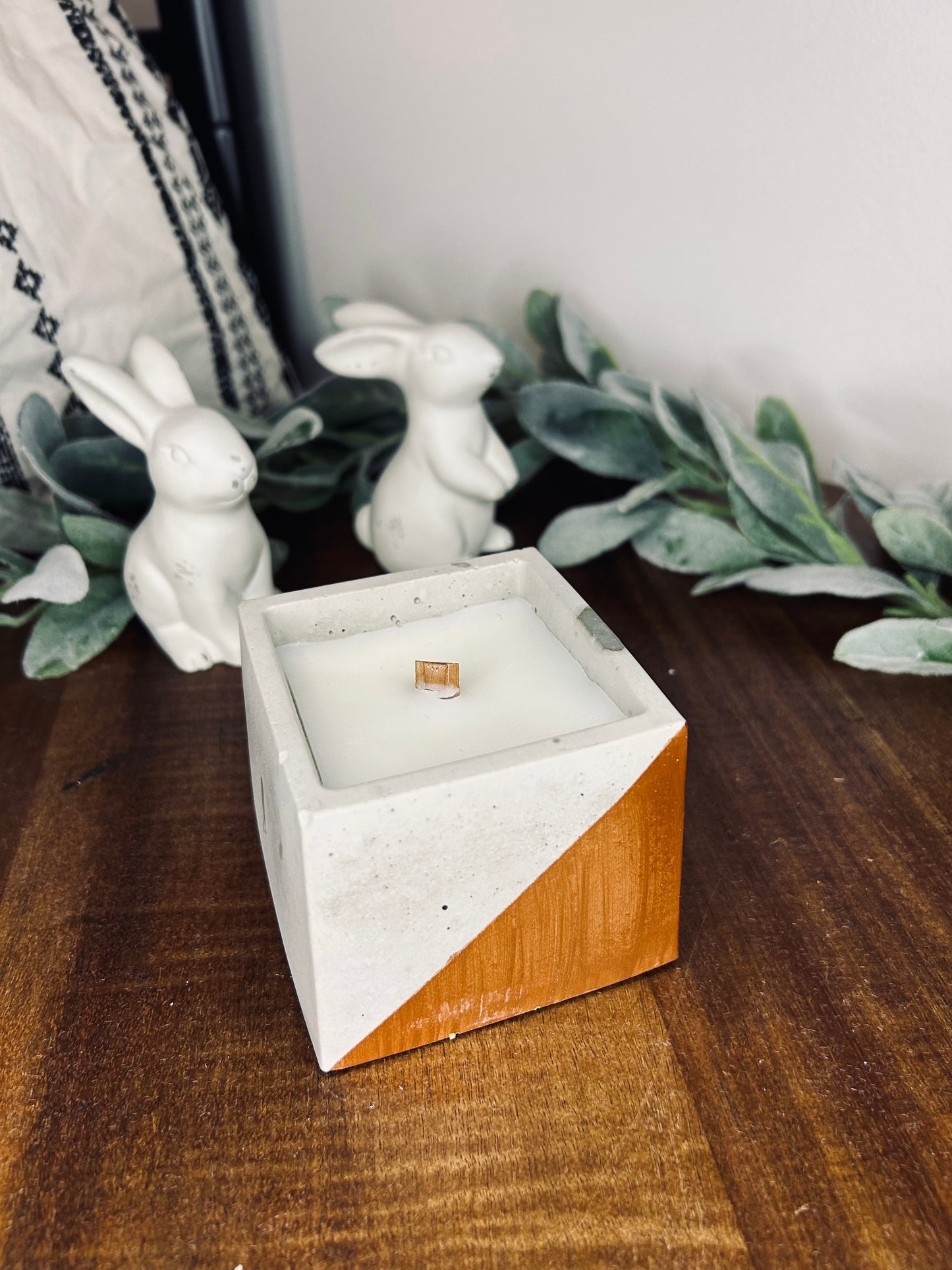 5oz Square Light Grey with Angled Copper Concrete Vessel