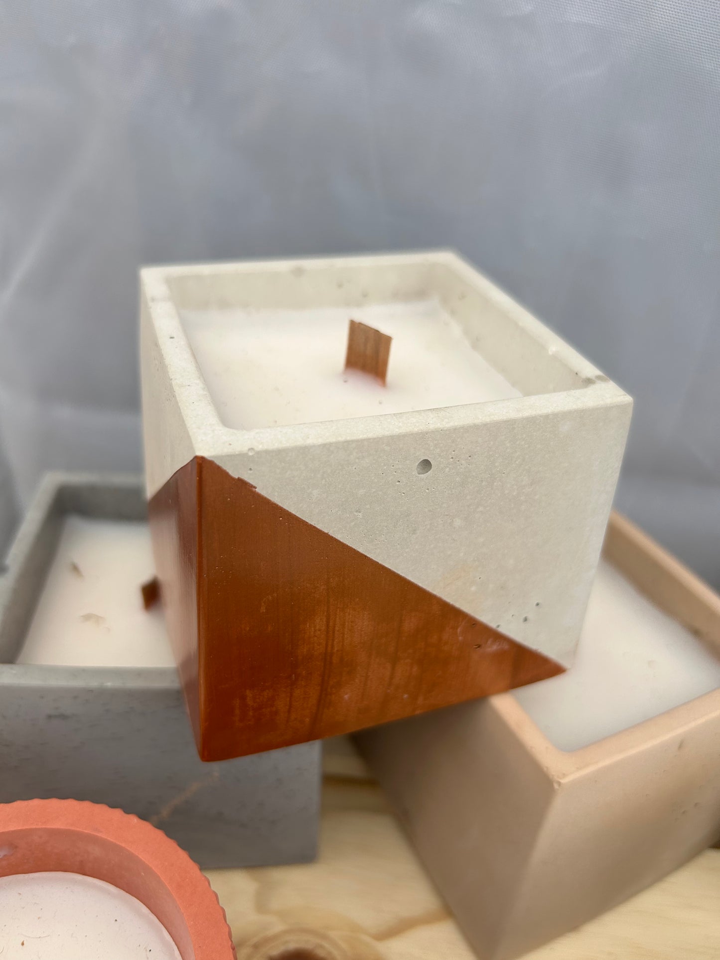 5oz Square Light Grey with Angled Copper Concrete Vessel